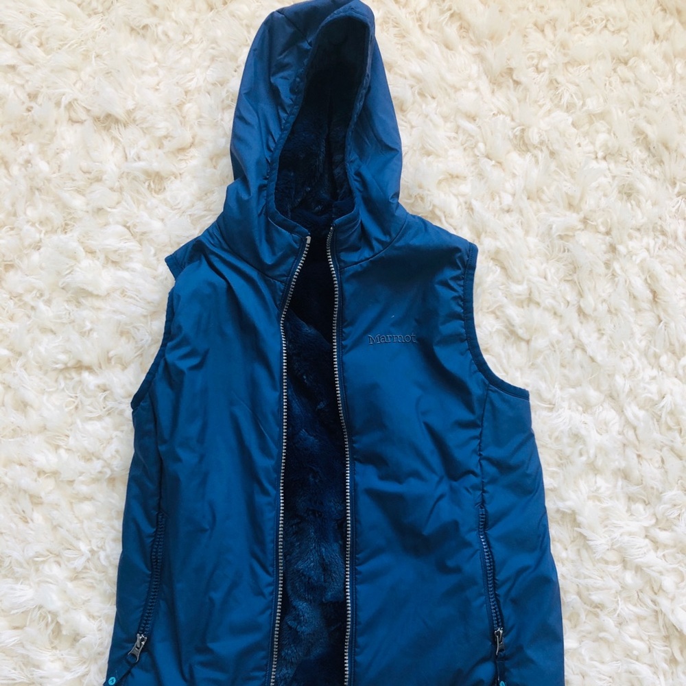 Reversible navy vest